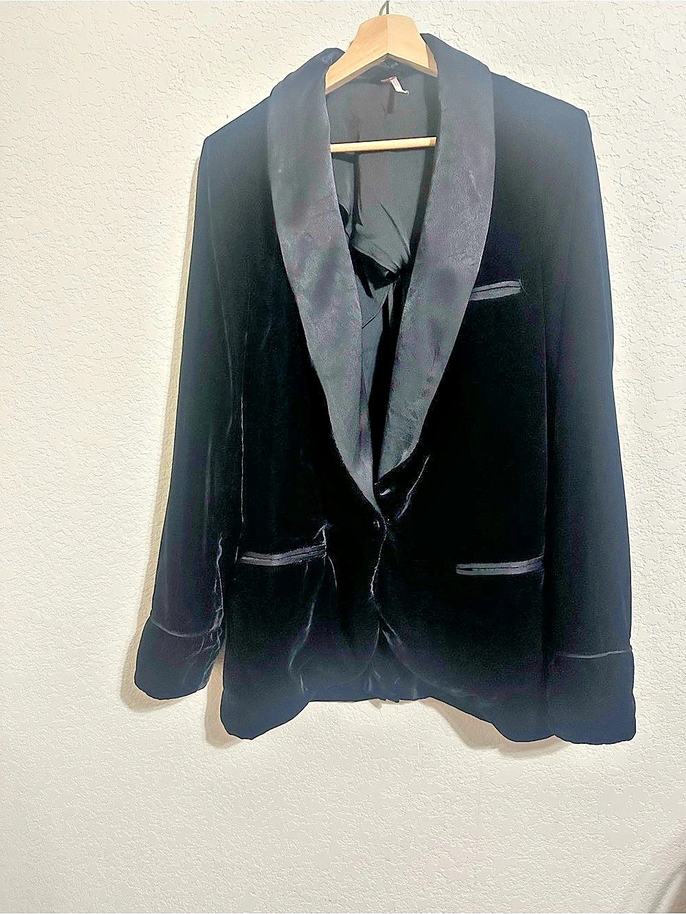 Free People Women's Black Velvet Tuxedo Blazer Medium